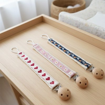 Attache tétine | Clip Sécurisé - Brico - Bébé.com