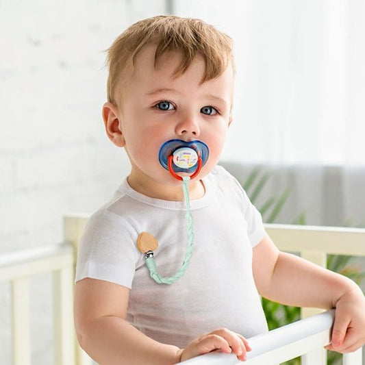 Attache tetine | Pratique et Sécurisée - Brico - Bébé.com