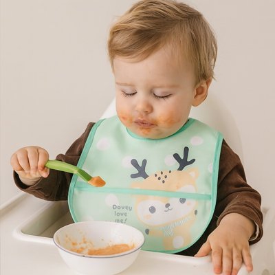 Bavoir bebe | Imperméable avec poche récupératrice - Brico - Bébé.com